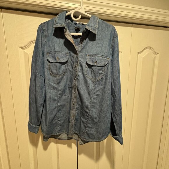 Talbots Chambray Denim Blue Shirt - Size Large - Picture 1 of 3